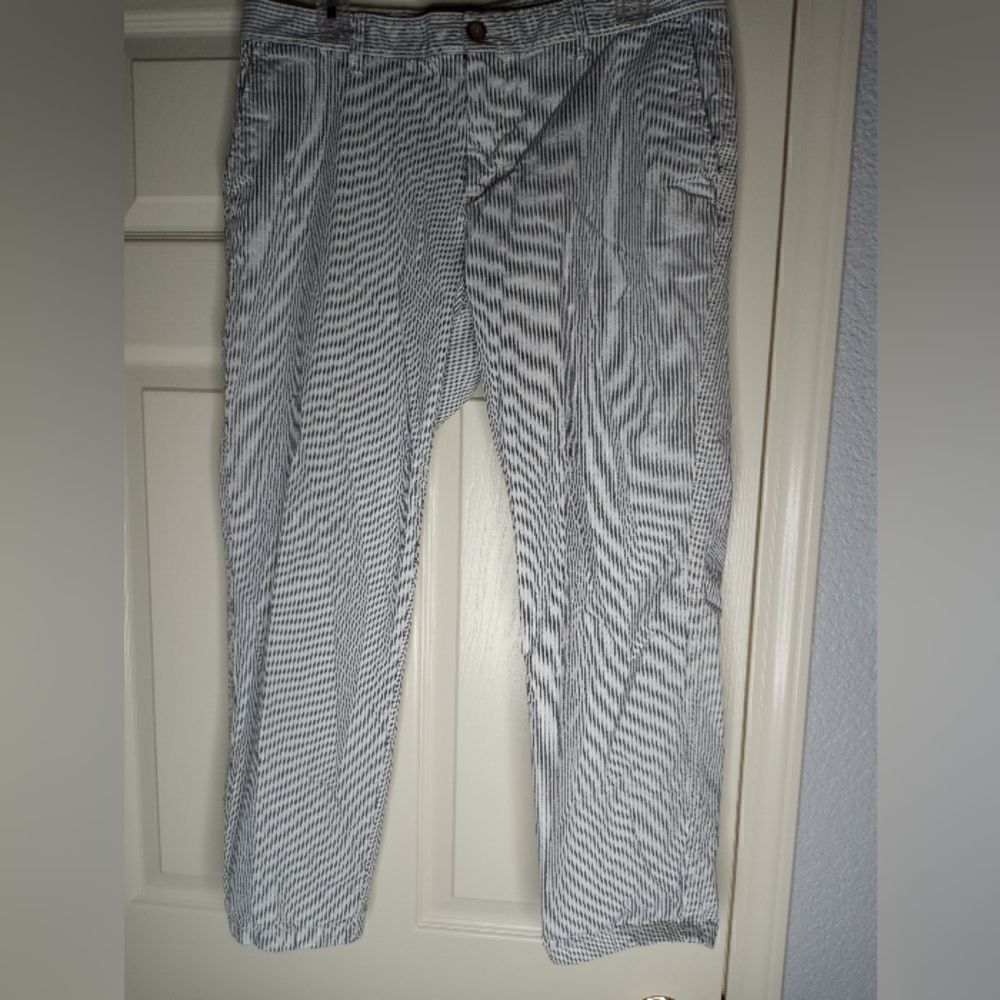 KhakisBy Gap PantsWomen 10/30R CroppedGirlfriend MidRiseStriped Pockets Straight